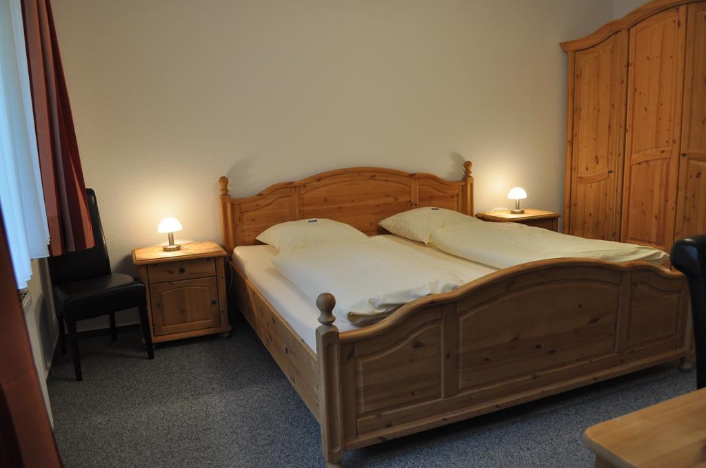Wiefelstede Hellmanns Hotel Bremers Bauerndiele מראה חיצוני תמונה