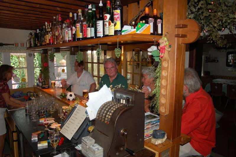 Wiefelstede Hellmanns Hotel Bremers Bauerndiele מראה חיצוני תמונה